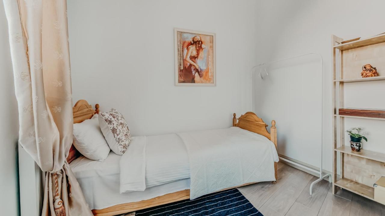 Spacious - 140 Square Meters Apartment, Vilnius City Centre מראה חיצוני תמונה